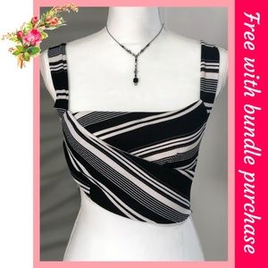 🎁 NWOT Striped Crop Top S